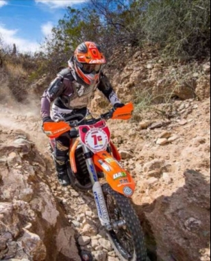 Bilateral and competitive moto-biking